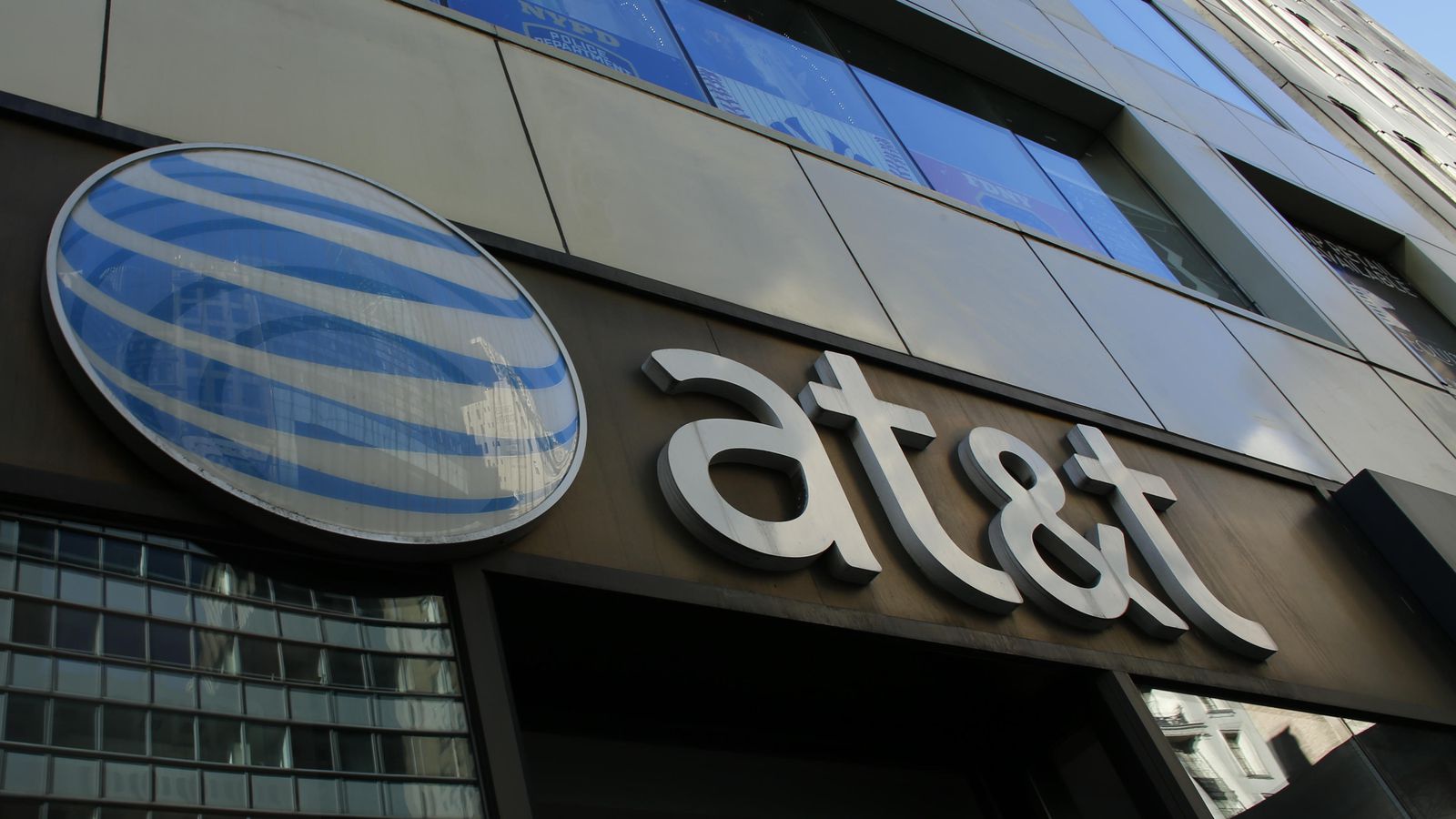 AT&T Launches Blockchain Solutions For Supply Chains And Healthcare