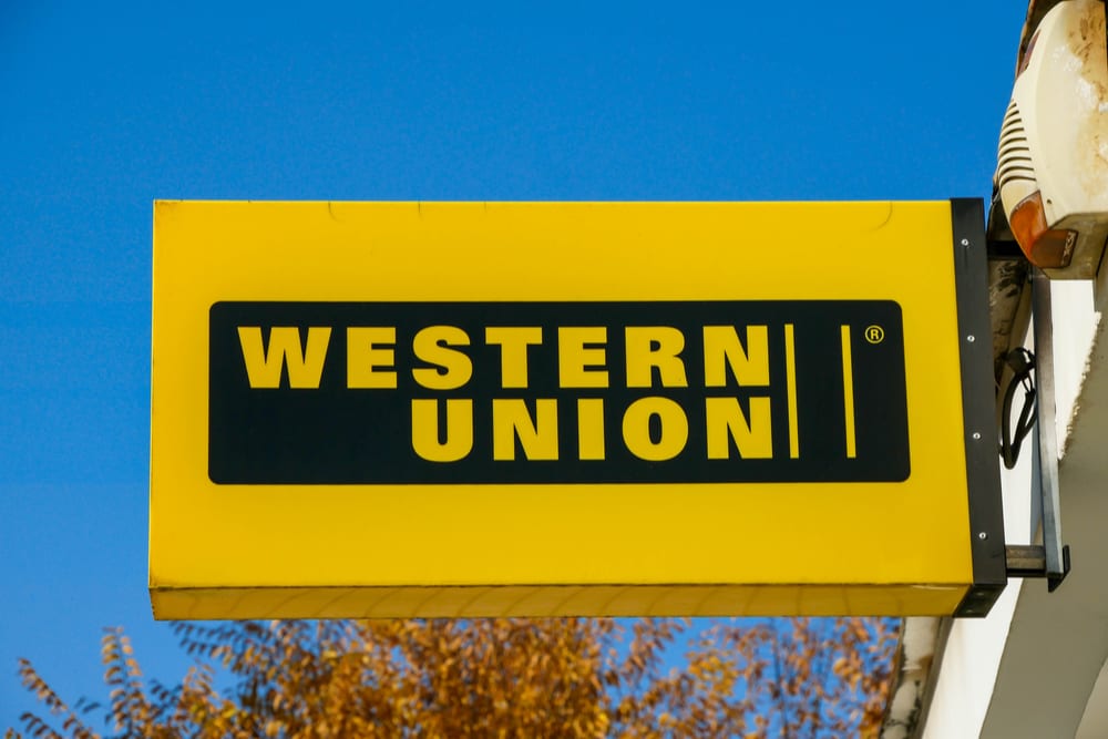Western Union Wants to Buy MoneyGram