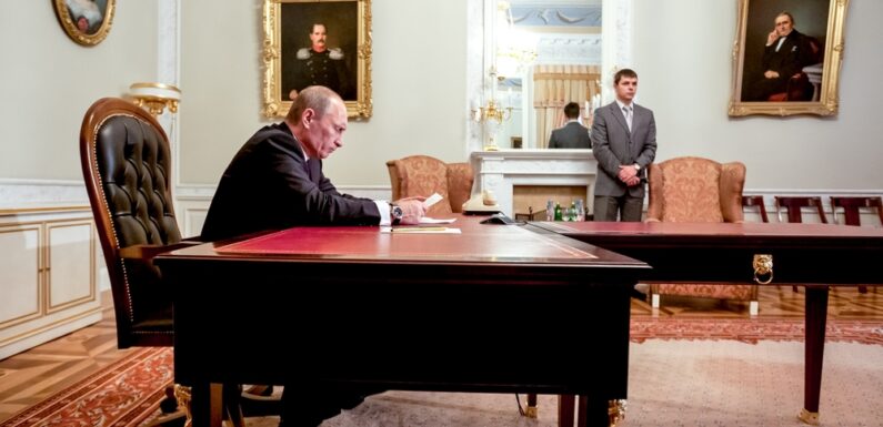 President Putin Signs Digital Rubles Bill Into Law 